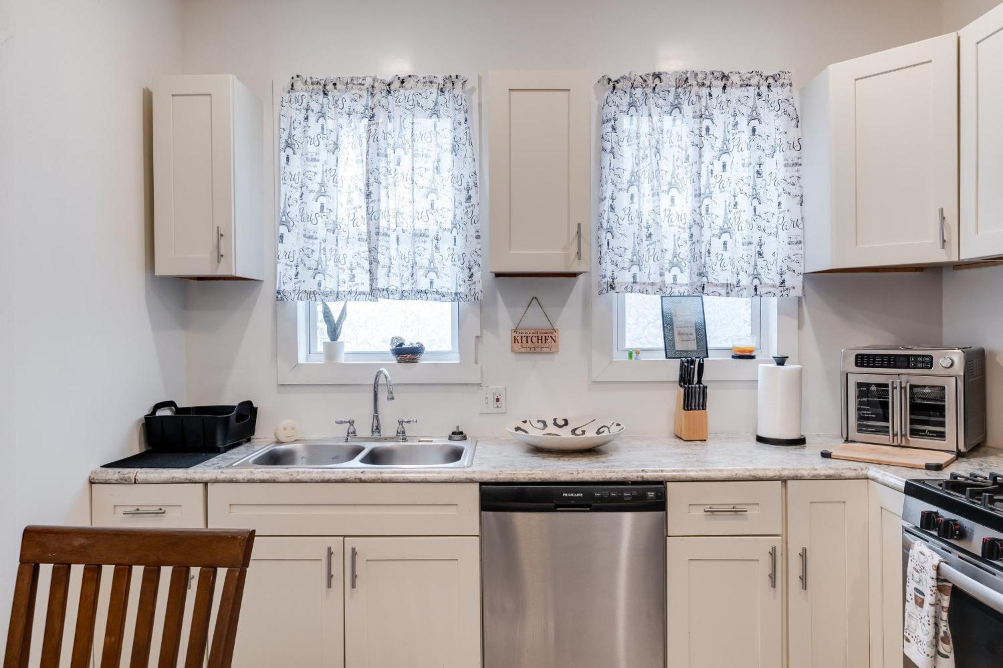 Charming Retreat Near Xu Holiday home Cincinnati